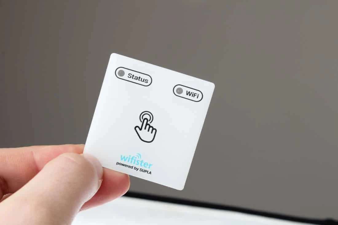 realizacja na naklejki wypukłe z przeźroczystościami dla marki wifister