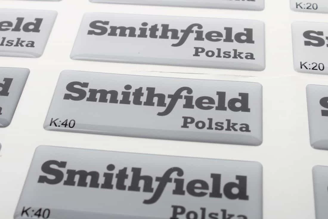 realizacja na naklejki wypukłe z napisem smithfield