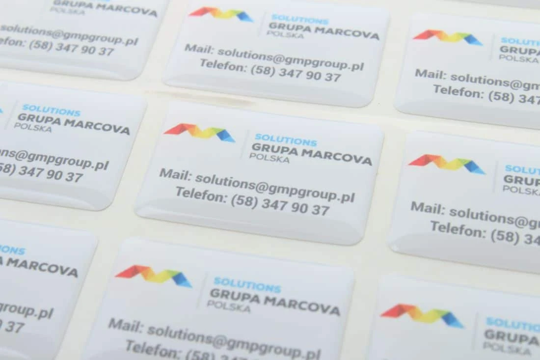 realizacja na naklejki wypukłe z reklamą firmy Grupa Marcova Polska