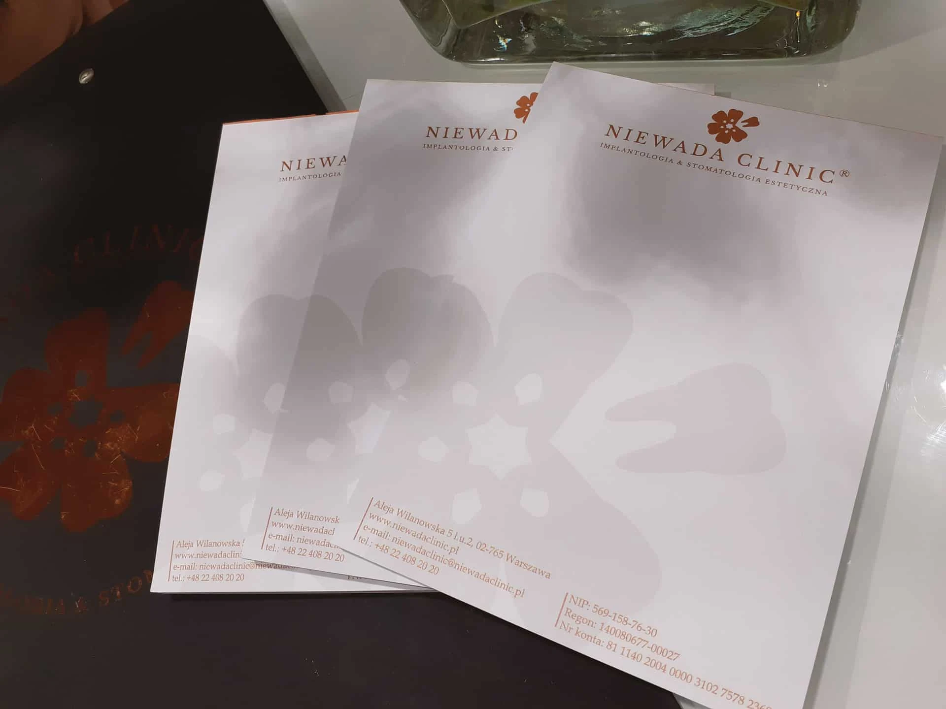 notesy reklamowe z logo Niewada Clinic