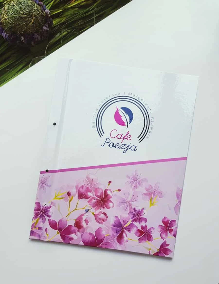 karty menu w stylu prowansalskim z logo Cafe poezja