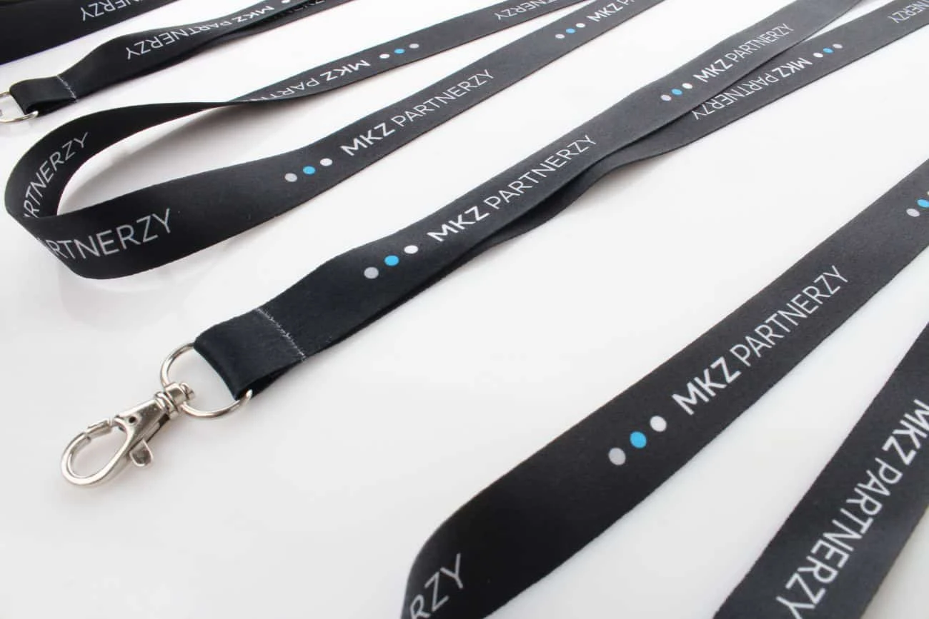 smycze firmowe z logo MKZ Partnerzy